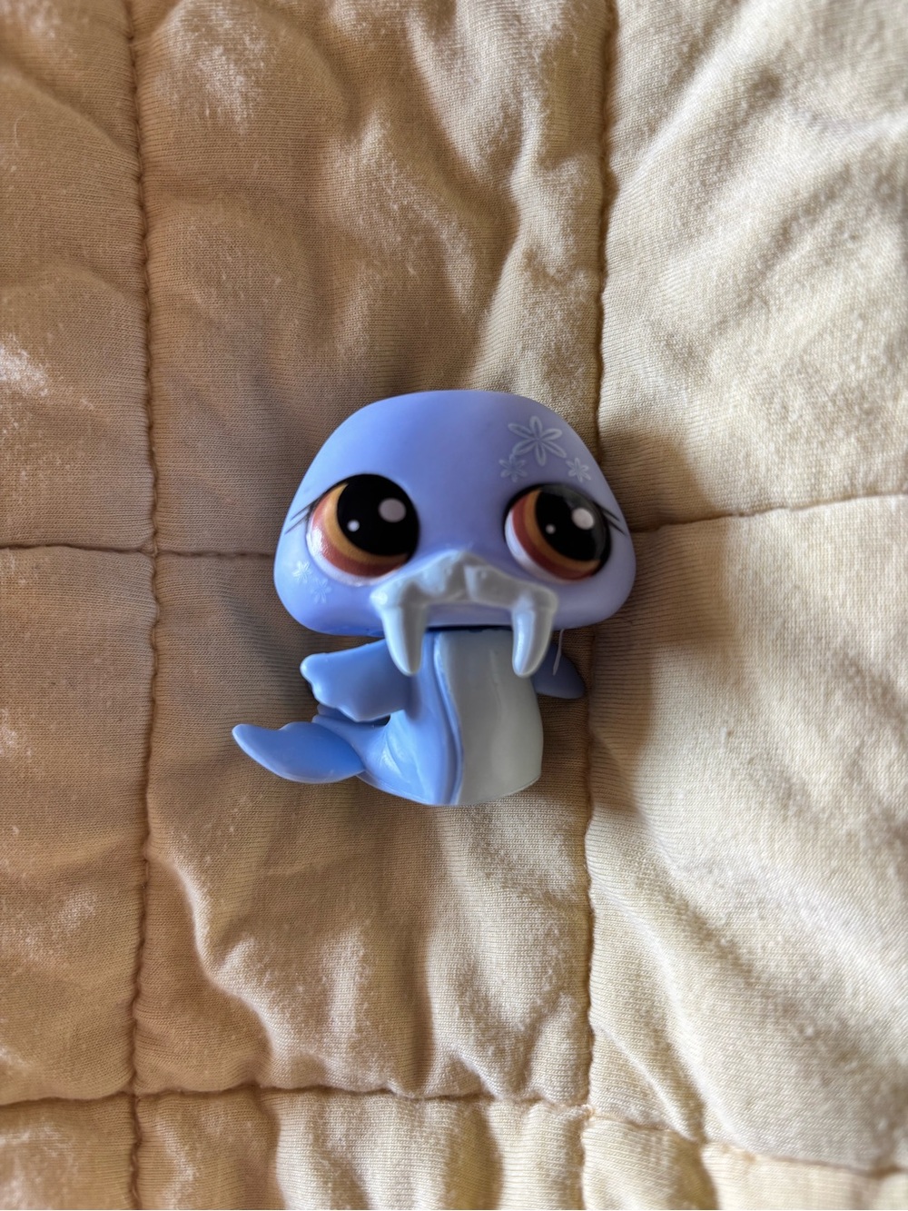 Littlest Pet Shop Lavender Blue Walrus Figure